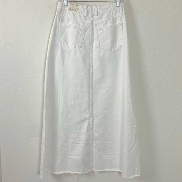 Free People Come As You Are Denim Maxi Skirt in White Size 2 NWT - Picture 11 of 17